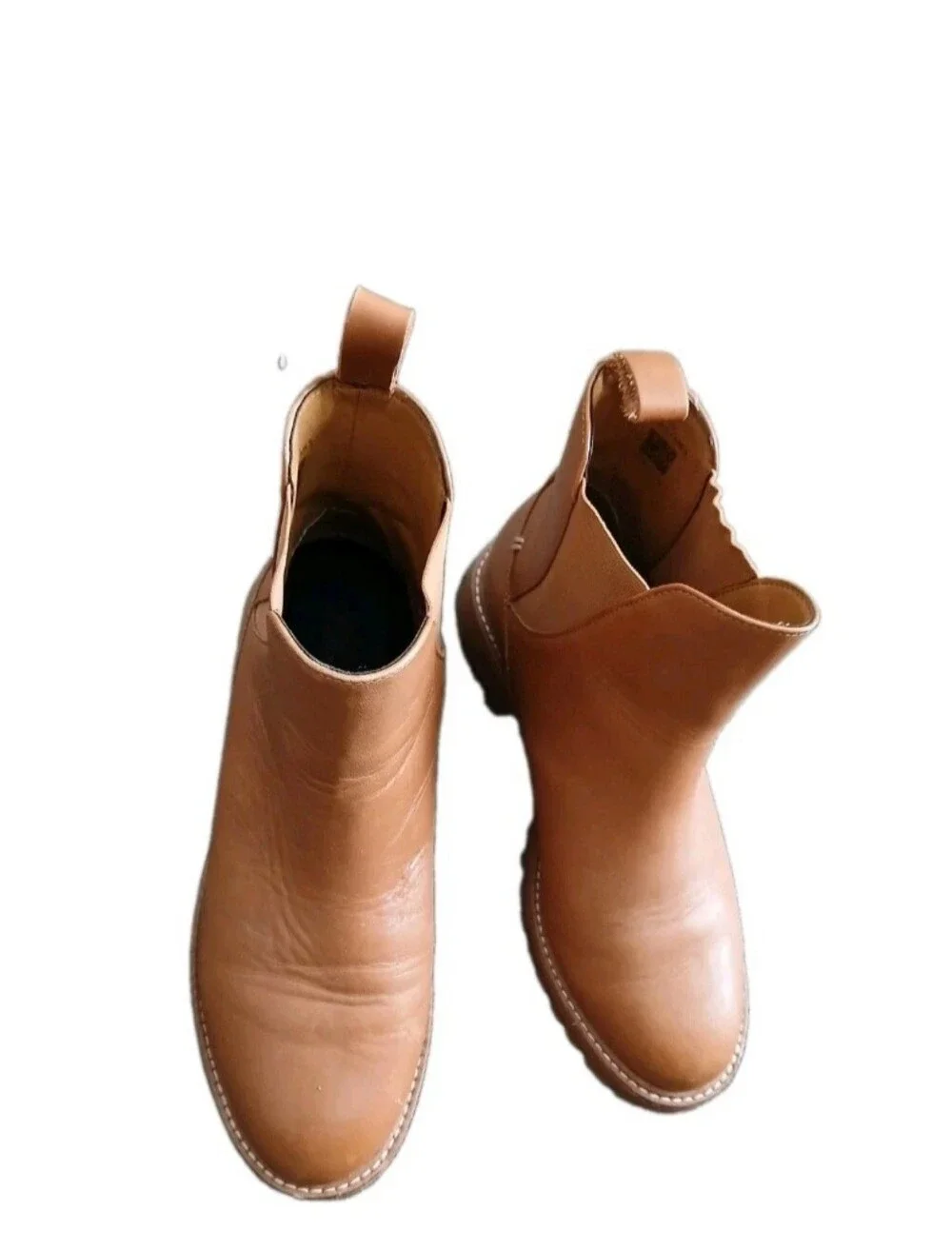 Label Unisex Chelsea Work Boot Size M8.5 /W10 One boot is more worn. See Photos